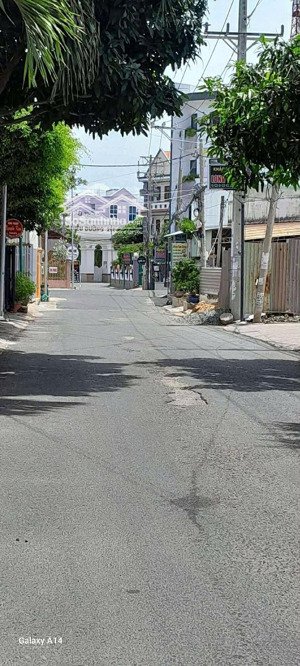 bán nhà mặt tiền đường đi ra biển long hải vũng tàu và charm chỉ 200m, đi bộ ra biển chỉ 5 phút