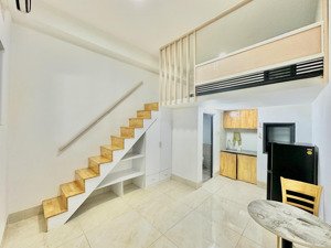 phòng trọ 30m2 có gác, thang máy gần đh ngoại thương, hutech, gtvt, uef đường nguyễn gia trí