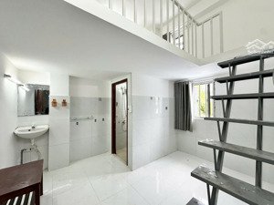 phòng trọ cao cấp mới 100% giá 3tr7 có cửa sổ thoáng rộng 30m2 gần mega market hỗ trợ 200k