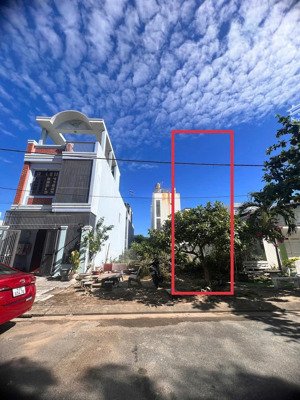 bán lô đường trương văn hiến lô sạch đẹp, gần bãi tắm sơn thủy giá 6ty950 lh 