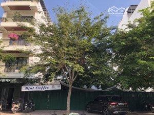 bán lô đất nằm trên đường số 7 kđt lhp2 (rộng 22m). được xây 4,5 tầng. giá: 7,7 tỷ (bao hết)