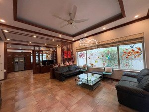 chính chủ bán đất, trần hưng đạo hoàn kiếm 130m2 x 4t x mt 25m lô góc sẵn biệt thự, 10m ra phố