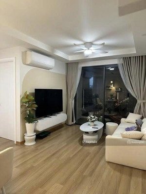 cam kết giá thật. bán ngay căn 2pn2vs sổ đỏ lâu dài, view thoáng tại d''capitale. giá 7.85 tỷ