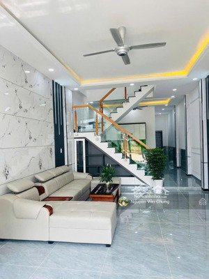 chỉ nhỉnh hơn 2 tỷ sở hữu ngay nhà 1 trệt 1 lầu 2pn phường tân hiệp thuộc tp. hồ chí minh mới