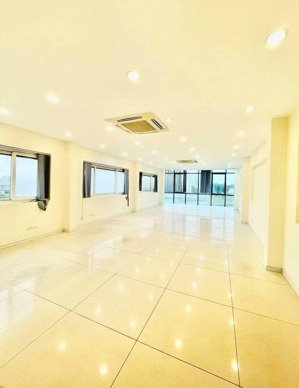 mặt phố lê trọng tấn, tòa vp 8 tầng, th.máy, có hầm, 182m2, mt:5.6m, cho thuê 1.8 tỷ/năm, giá tốt.