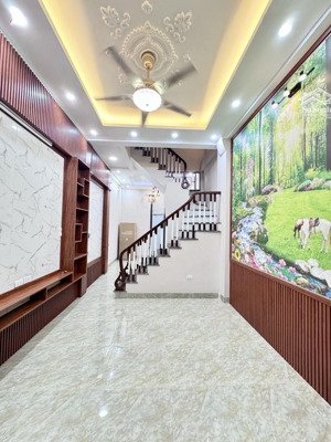 chỉ hơn 8tỷ * 40m_sở hữu nhà mới tinh khương trung_thanh xuân_ngõ thông_ô tô đỗ cổng_sát hồ