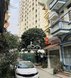 chỉ 8.5 tỷ - nhà mới 5 tầng - cầu giấy - phân lô - ôtô tránh - 2 thoáng- full nội thất -dân trí cao