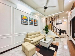 tt cầu giấy - nguyễn khang, ô tô đỗ cửa, nhà xây mới, ở sướng.