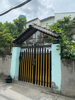 nhà 162m2 hẻm xe tải cách mặt tiền tô ký 50m , ngay cv phần mềm quang trung