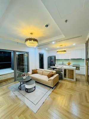 cần bán căn hộ 3 pn 102m2 chung cư hc golden city, 319 hồng tiến, q. long biên. lh: 