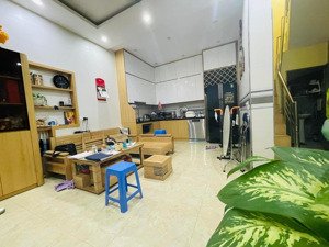 bán nhà phố pháo đài láng 35m2 6.85tỷ ngõ thông cực thoáng dân xây chắc chắn ở ngay