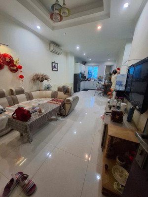 - bán chung cư ct13b, cipucha, võ chí công, tây hồ: 68m, 2 ngủ, 2 vệ sinh. 5,150 tỷ. 