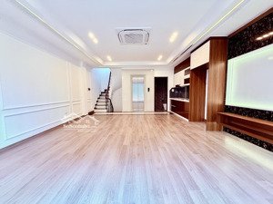 bán nhà ngay ngã 4 lê văn lương - tố hữu- 8 tầng thang máy - 45m2- ngõ thông- hiếm nhà bán- 16.x tỷ