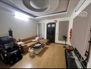 cho thuê nhà riêng 5 tầng, thang máy tại hoàng ngân - trung hòa, nhà mới đẹp, ô tô đỗ cửa