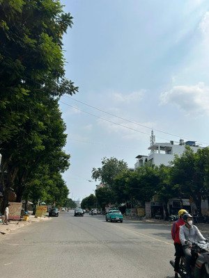 cần cho thuê tòa nhà mặt tiền đường trần nguyên đán p1 bình thạnh, vị trí đẹp kd sầm uất 8x25m