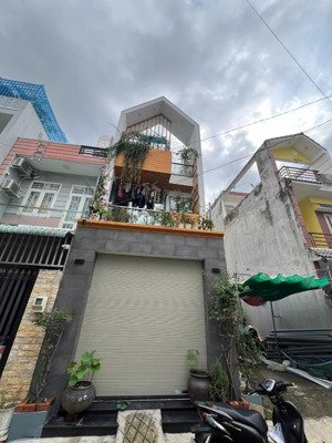 bán nhà đường liên phường (phú hữu) - 3 tầng - 50m2 - hoàn công đủ - hxh - shr