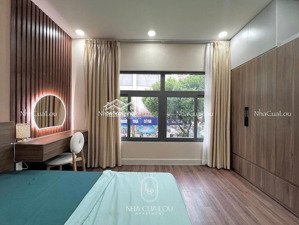 căn hộ 2 phòng ngủ đầy đủ nội thất hiện đại cửa sổ thoáng máy giặt riêng điện biên phủ quận 10