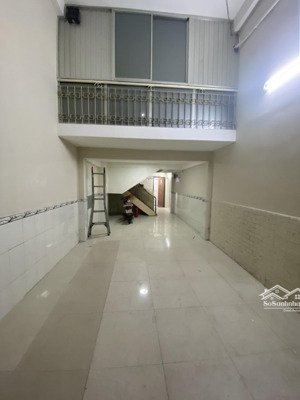 chính chủ cần cho thuê mặt bằng 45m, có thể kinh doanh spa, nail, tóc...hẻm thông tứ phía