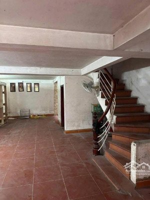 bán nhà riêng 70m phố hiếm bán yên lạc - phân lô bàn cờ - ô tô đỗ cửa vào nhà