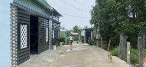 cần bán đất dt 276m2 ngang 10x26m giá 350tr đường xe hơi xã tân bình huyện vĩnh cửu. lh 