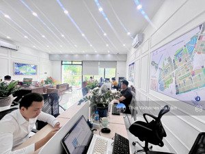 cho thuê mặt bằng kinh doanh tại vin1. 90m2 x4t, hoàn thiện đẹp, trục chính đường đôi 30m. tiện kd