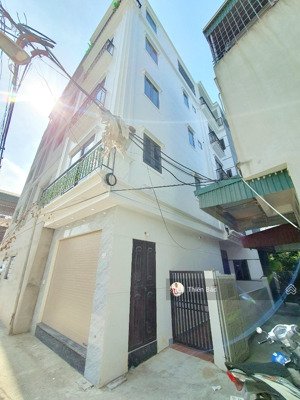 nhà yên vĩnh, góc 2 thoáng vĩnh viễn, gần nhà văn hóa, sân ô tô đỗ 247 cách 100m - 4 ngủ, 4 vệ sinh