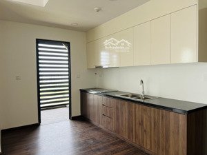 cho thuê 3pn miễn phí pql tại mizuki park, căn góc, hướng nam, nhà mới giá 12 triệu. 