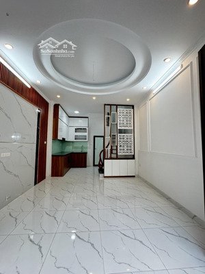 bán nhà lĩnh nam mới cứng gần oto ngõ nông 30m 5tầng nhỉnh 6tỷ