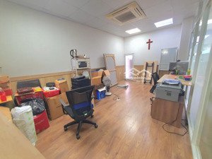 cần bán tòa văn phòng, 90m x 9 tầng, mặt phố đê la thành, mặt sau 2 ô tô tránh, view hồ, chỉ 69 tỷ