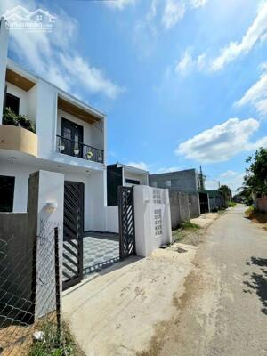 NHÀ ĐẸP NGAY KẾ BÊN CÂY XĂNG ĐỨC HƯNG