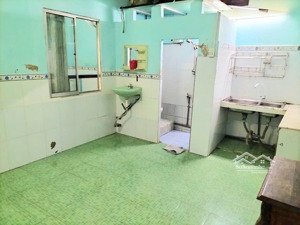 chủ gửi bán nhà c4 giá chỉ: 3.9 tỷ (65m2) đình phong phú, tăng nhơn phú b, q9, tp. hcm lh 092558229