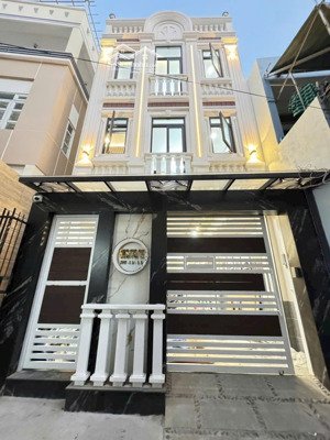 định cư cần bán gấp tòa nhà mt nguyễn văn lượng-gò vấp-hầm 5 tầng-8x20m-hdt 150 triệu-giá 35 tỷ