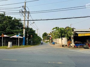 chủ cần tiền bán gấp đất thổ cư 110m2 tại tân túc - liên hệ 