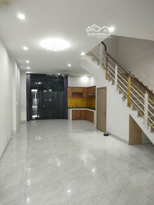 cho thuê nhà phố citi bella 1 trệt 2 lầu 4pn, 3wc ntcb có máy lạnh 15tr lh xem nhà zalo: 