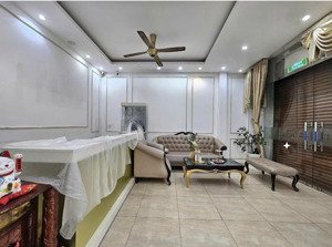 cho thuê nhà 1t3l mặt tiền đường dương tử giang, phường tân tiến ngay công viên b5, giá 40tr