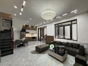 đẹp nhất quận long biên! bán nhà long biên 45m x 5 tầng - ô too đỗ cửa - full nội thất xịn. 7 tỷ