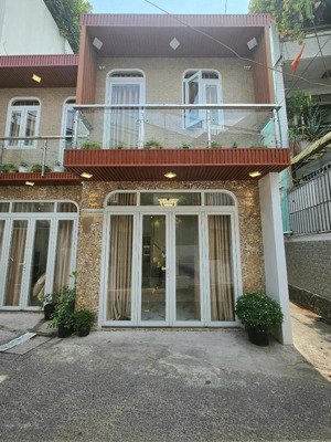 nhà mới đẹp hẻm 6m khu lê văn sỹ! dt 7mx7m - 49m2, kcx 2t, chỉ 8.75 tỷ tl, liên hệ làm việc cc