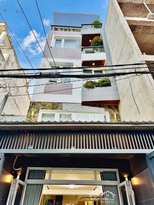 vợ chồng chú định bán gấp nhà đường 7m ở sư vạn hạnh - q10.giá:3tỷ700tr/84m2. đang cho thuê 22tr