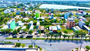 bán gấp nền kinh doanh mặt tiền 6x17,5m view hồ, sổ hồng chính chủ giá 2tỷ4, sang tên trong ngày