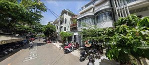 siêu vị trí ! bán nhà ngay mt nguyễn gia trí 8.2 x 20m_hầm 4 tầng hđt 100tr/tháng giá bán 40 tỷ tl