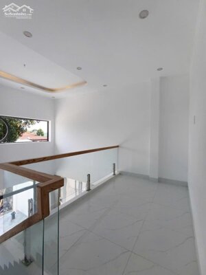 BÁN NHÀ LỬNG THÔNG TẦNG HIỆN ĐẠI ĐẸP CHỈ CẦN 400TRIỆU NHẬN NHÀ