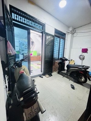 bán nhà định công thượng_ gần phố , gần ô tô ,dân xây -ô tô đỗ gần 20m_54m2_10.75 tỷ