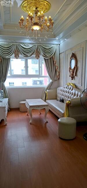 Cần bán gấp căn hộ chung cư Thanh Hà, 62m2, giá hơn 2,5 tỷ.