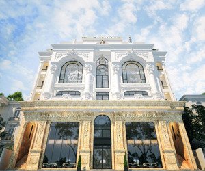 siêu phẩm.cho thuê mbkd phố láng hạ.diện tích 200m2 x 2 tầng,mặt tiền 25m, giá thuê 120tr/ tháng