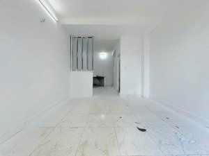 cho thuê nhà dạng nguyên căn 1 trệt 1 lầu - 2pn 2wc