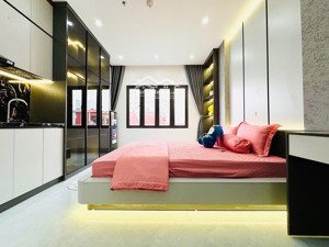 bán toà ccmn dòng tiền phố vchính kinh dt 50tr/1tháng ,thang máy6tầng mặt tiền 6.2 m giá 13:5 tỷ .r