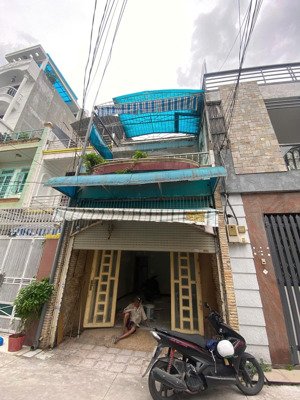 nhà nguyên căn 4x20m hẻm ô tô 6m chỉ 13tr. địa chỉ 1/1 tống văn trân. ngay cổng đầm sen