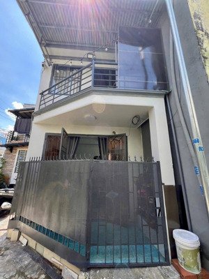 bán nhà 1 trệt 1 lầu góc 2 mặt tiền (hoàn công) thuộc p. trung dũng. giá chỉ 1,290 tỷ