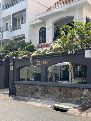 chính chủ hạ giá sâu ngộp bank - bán nhà thành thái,q10- dt 12 x 25m - 3tầng,hđt 55tr ,giá :40 tỷ