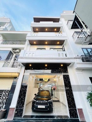 nhà 4 tầng độc lập ô tô vào nhà sát tđc điểm 3 giá siêu mềm!